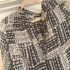 Velvet brand size medium blouse grey